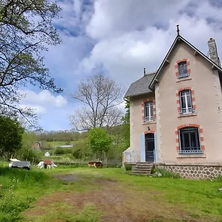 Holiday home Independant Au Coeur Des Volcans D'auvergne Avec Jardin Privatif, Cheminee Et Randonnees A Proximite - Fr-1-742-549 Saint-Saturnin (Cantal)